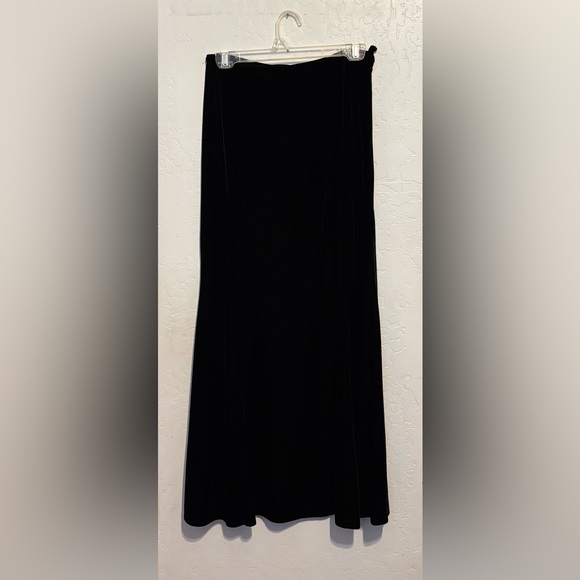 Cachet Vintage Long Velvet Skirt - Picture 1 of 3